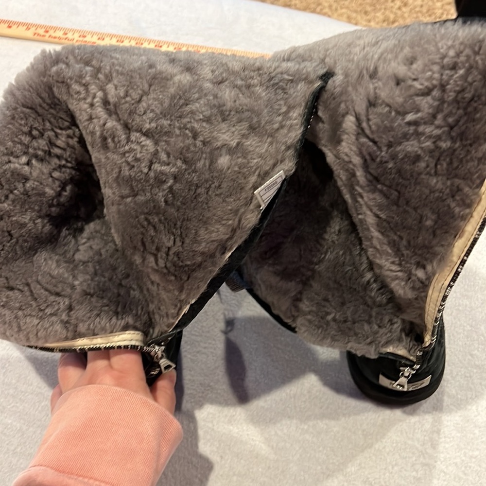 Uggs Knightsbridge Size 9 Zipper Back - image 5